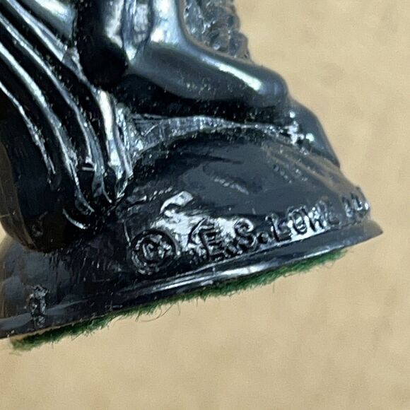 Vintage Black Knight E.S. Lowe Plastic Chess Piece 1 Replacement Part ONLY READ - Picture 7 of 10